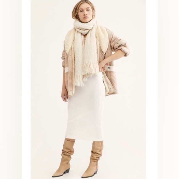 We The Free Woodlands Plaid Sherpa Jacket - Picture 3 of 6